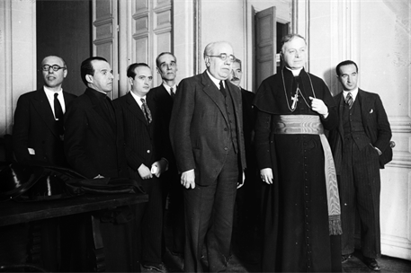 Nuncio visita a Azaña. Visita del Nuncio a Azaña a la Presidencia del Gobierno. 15-10-1931 Nuncio Tedeschini, Azaña.